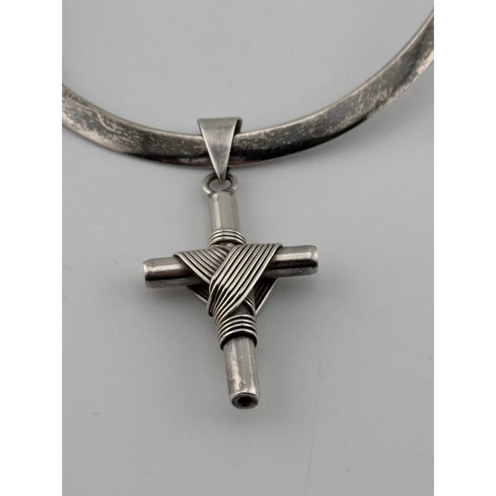 Sterling Silver 925 Torque Mexican Cross Pendant Necklace Choker Style‎